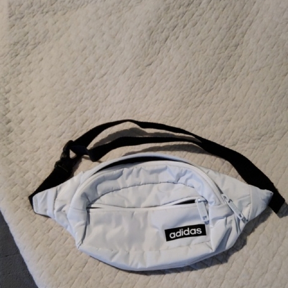 Adidas White Waist Bag, Fannypack,NWOT - Picture 2 of 6